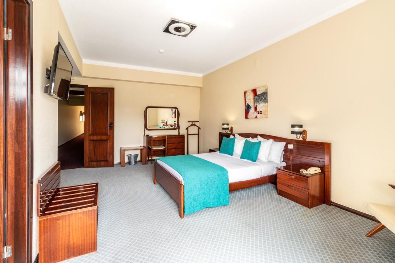 Hotel Colmeia Монте-Реал Экстерьер фото
