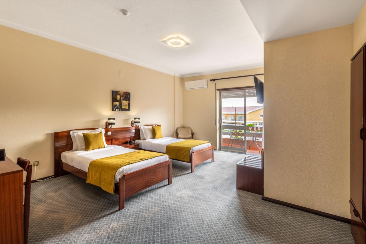 Hotel Colmeia Монте-Реал Экстерьер фото