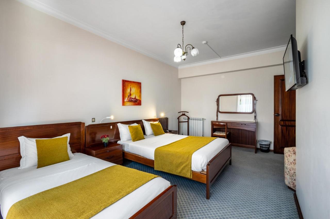 Hotel Colmeia Монте-Реал Экстерьер фото