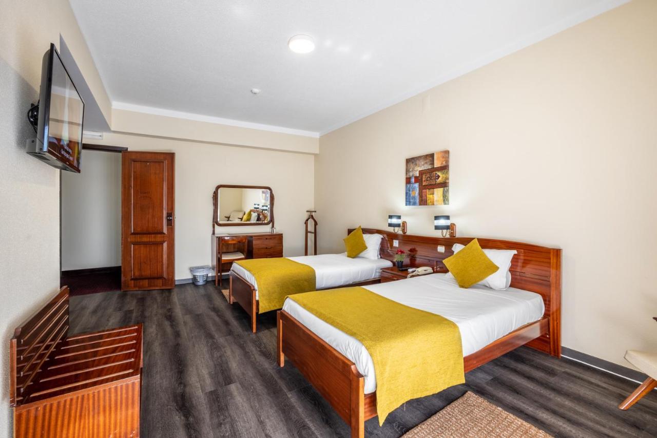 Hotel Colmeia Монте-Реал Экстерьер фото