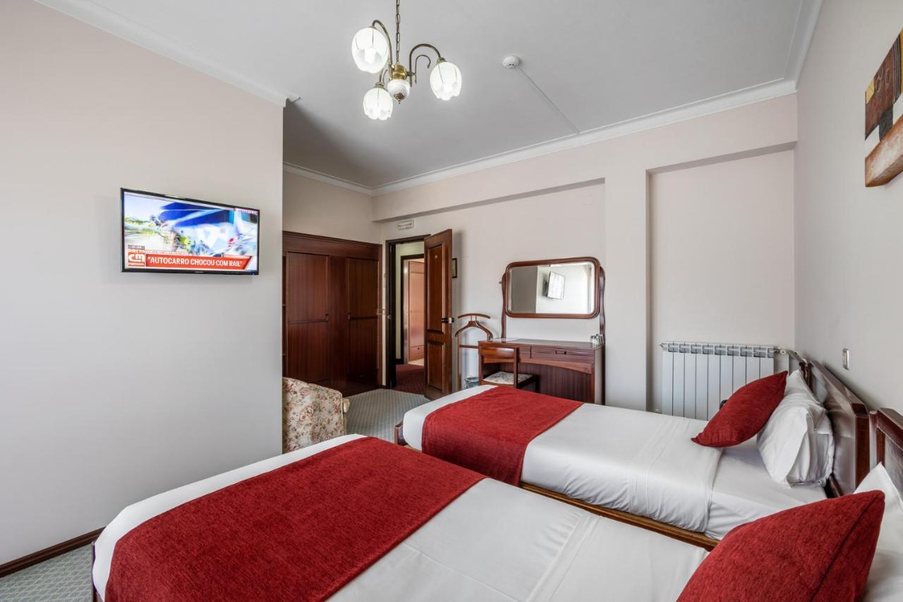 Hotel Colmeia Монте-Реал Экстерьер фото