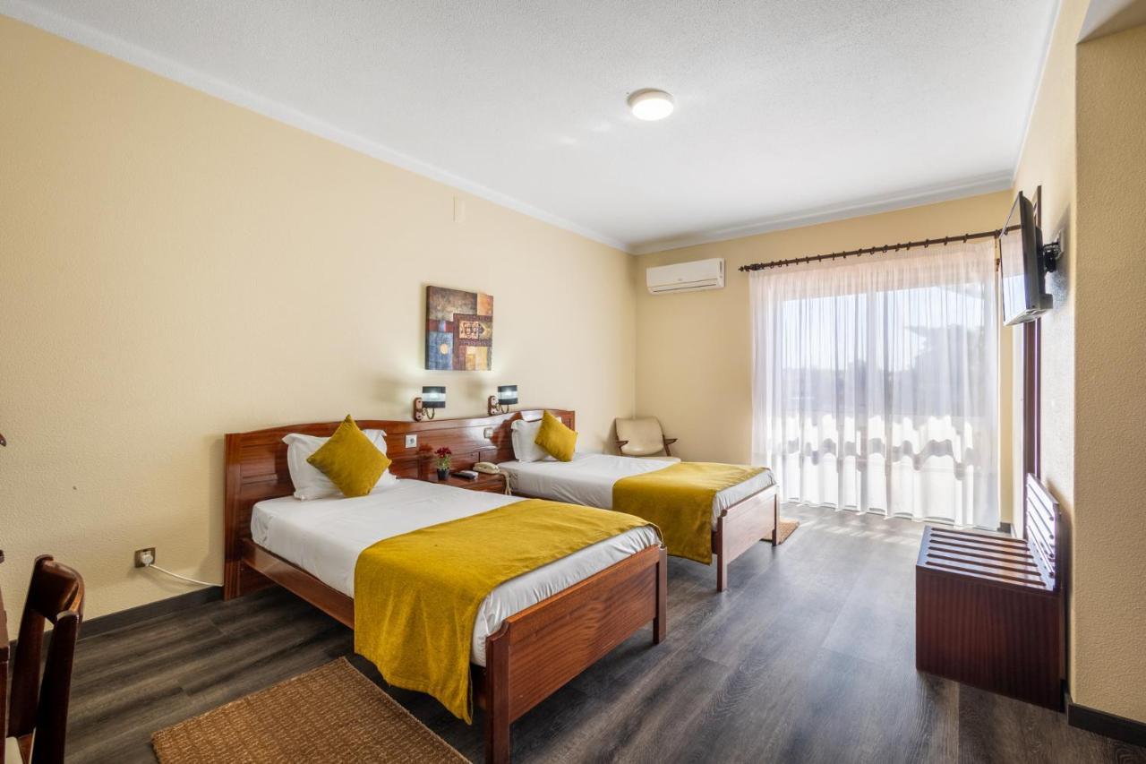 Hotel Colmeia Монте-Реал Экстерьер фото