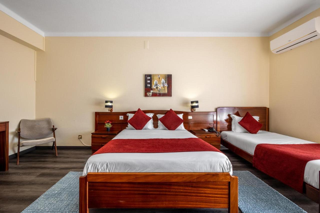 Hotel Colmeia Монте-Реал Экстерьер фото